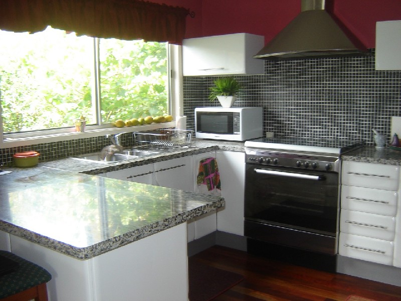 17 Coorong Street, Macleay Island QLD 4184