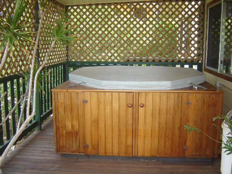 17 Coorong Street, Macleay Island QLD 4184