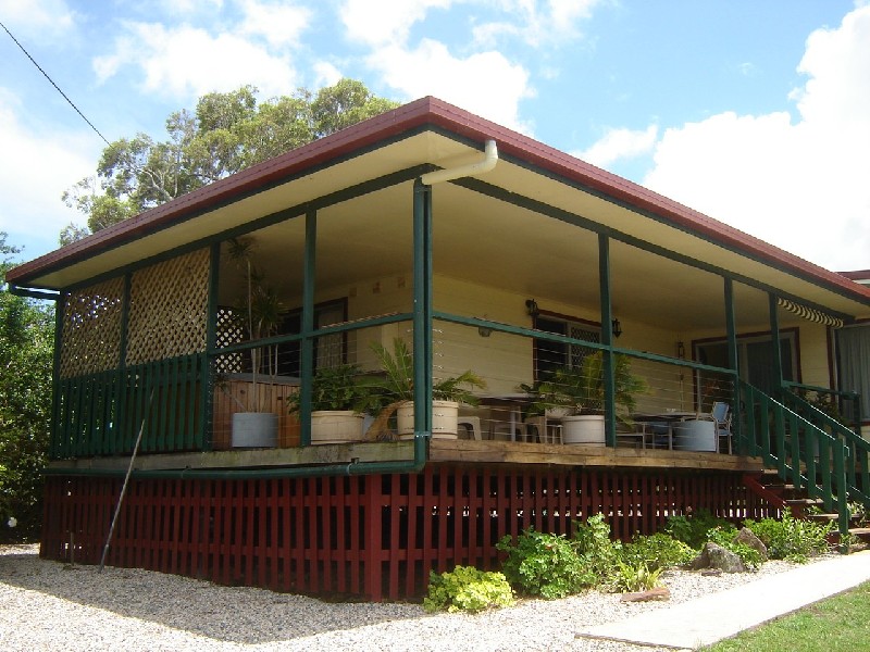 17 Coorong Street, Macleay Island QLD 4184