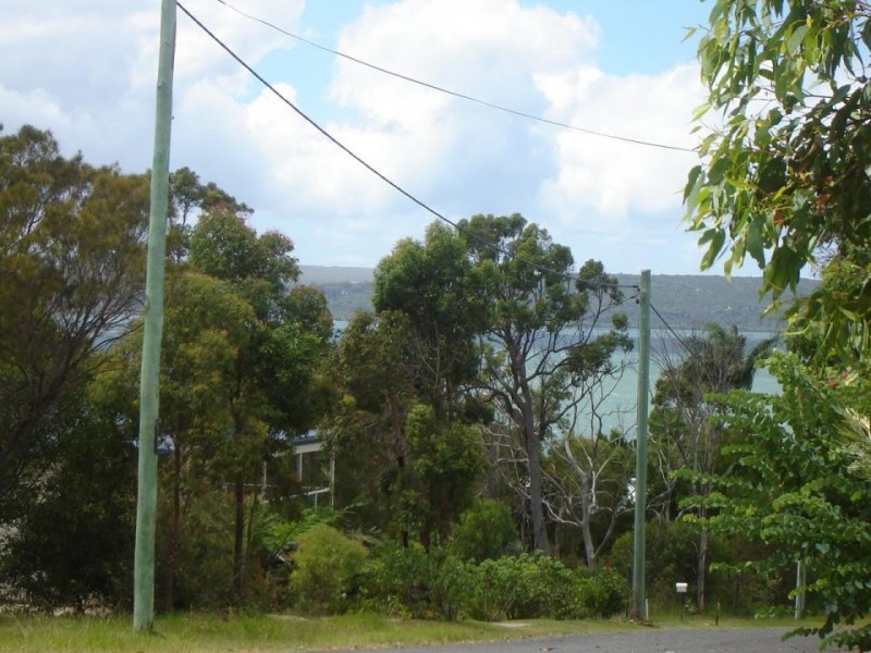 20 Kooberry Street, Macleay Island QLD 4184