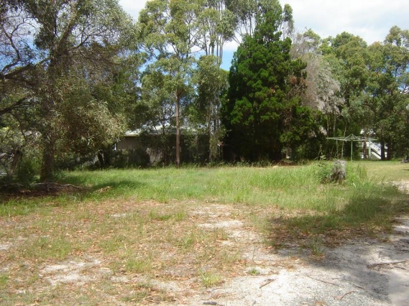 20 Kooberry Street, Macleay Island QLD 4184