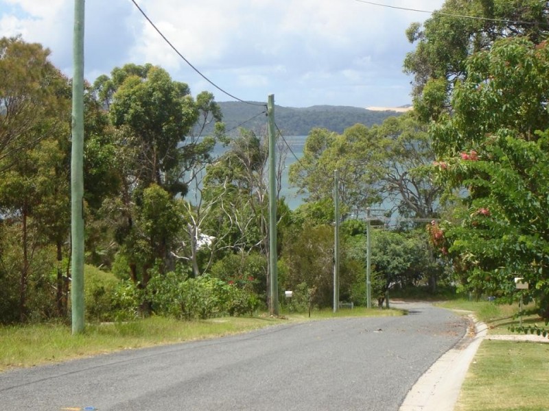 20 Kooberry Street, Macleay Island QLD 4184