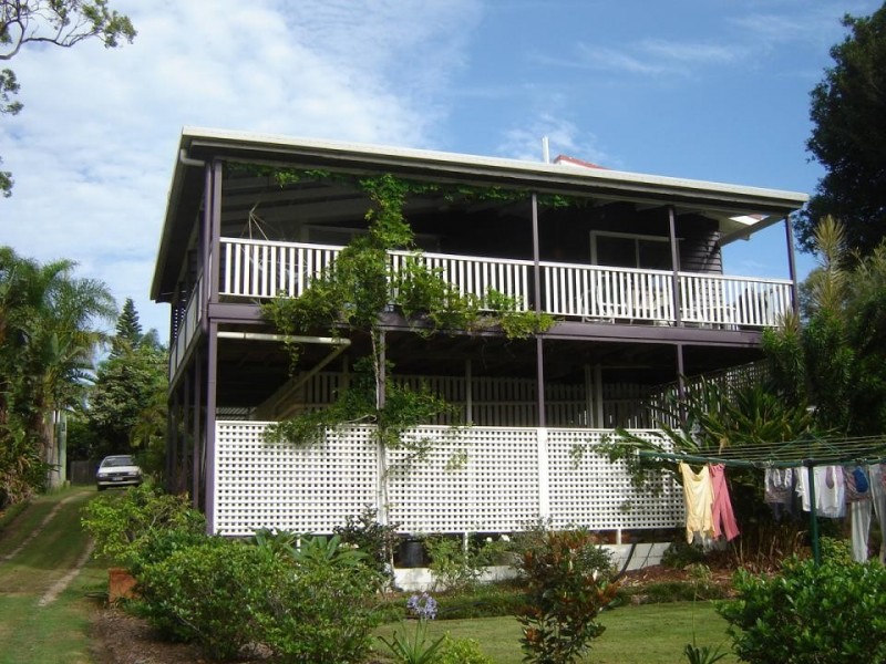 64 Charles Terrace, Macleay Island QLD 4184