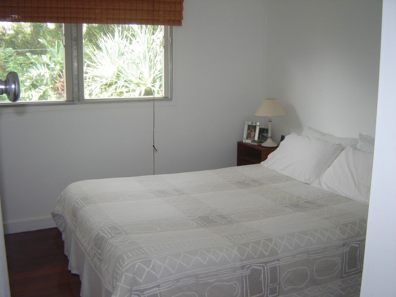 64 Charles Terrace, Macleay Island QLD 4184
