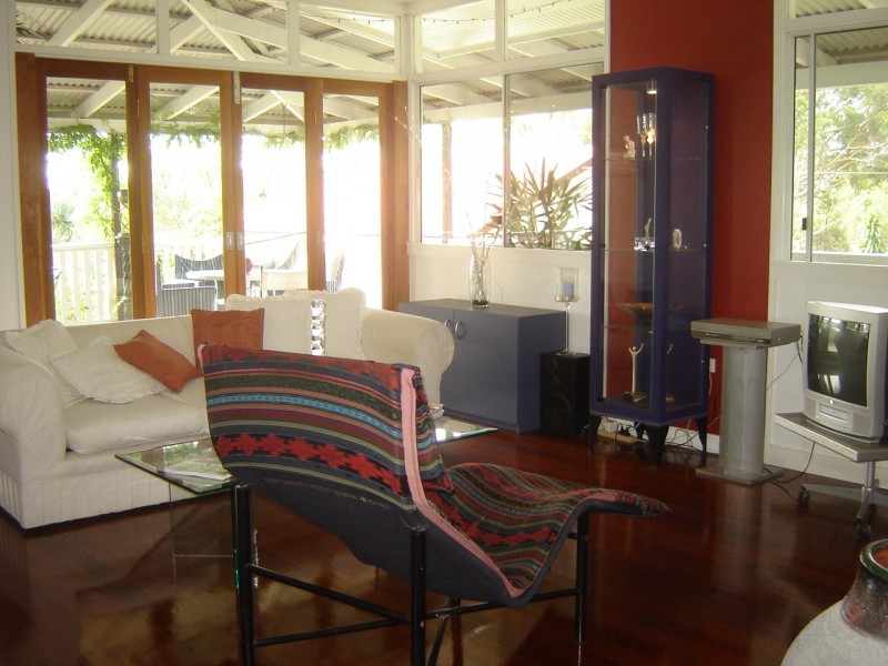 64 Charles Terrace, Macleay Island QLD 4184