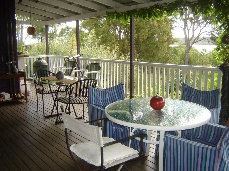 64 Charles Terrace, Macleay Island QLD 4184