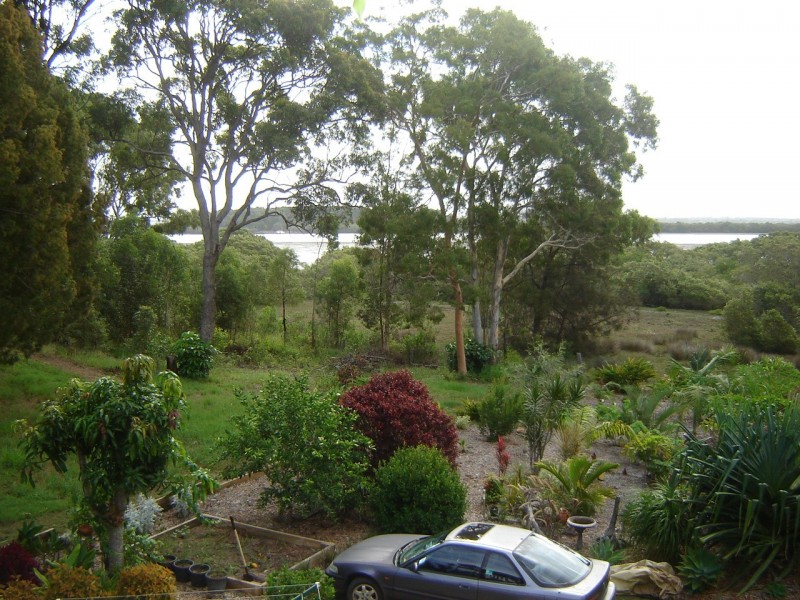 64 Charles Terrace, Macleay Island QLD 4184