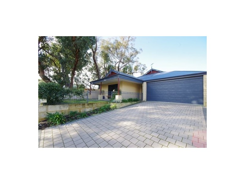 17 Hirono Approach, Meadow Springs WA 6210
