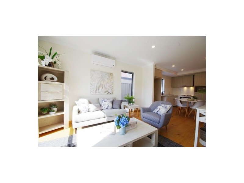 4/3 Nangar Street, Yokine WA 6060