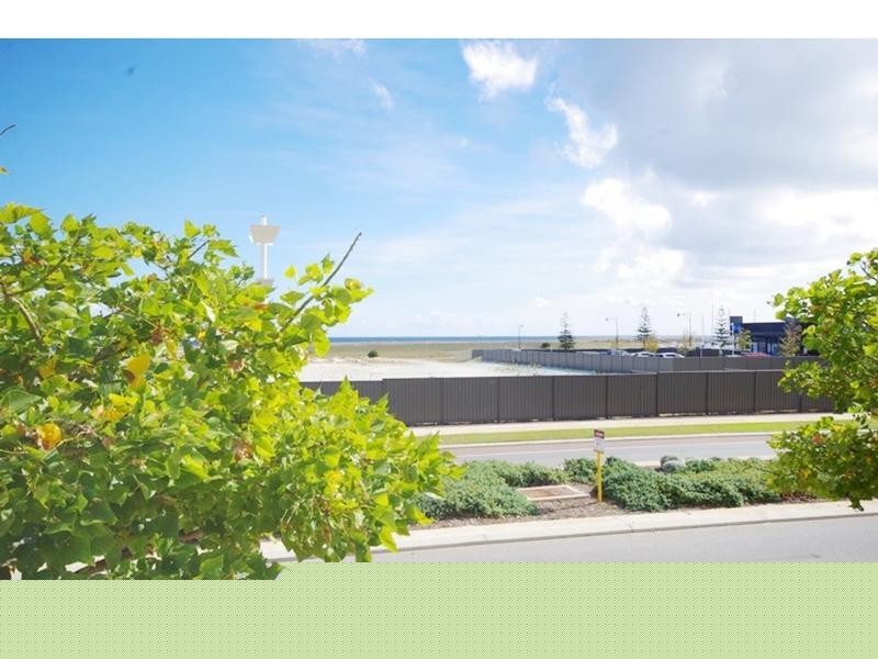 38 Orsino Boulevard, North Coogee WA 6163