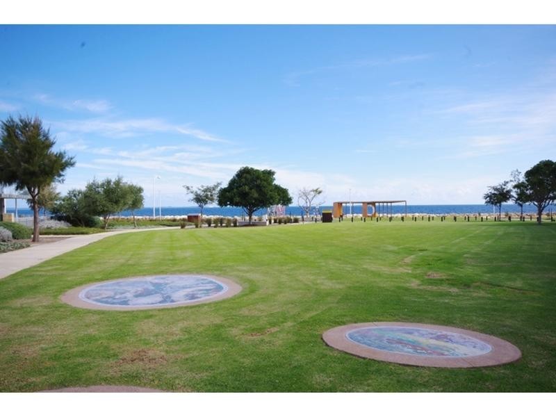 38 Orsino Boulevard, North Coogee WA 6163