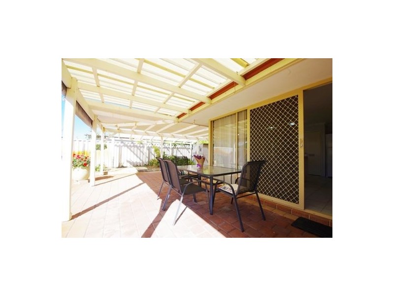 30 Gilroyd Loop, Ballajura WA 6066