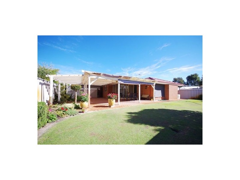 30 Gilroyd Loop, Ballajura WA 6066