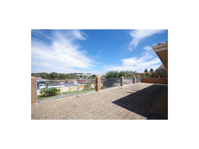 97 Phoenix Road, Spearwood WA 6163