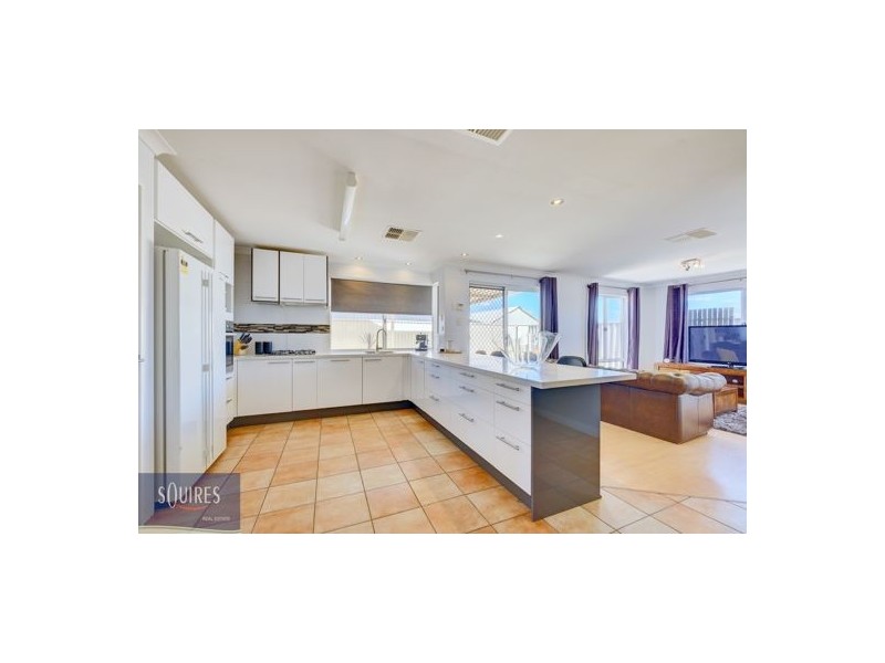 11A Spinnaker Crest, Ballajura WA 6066