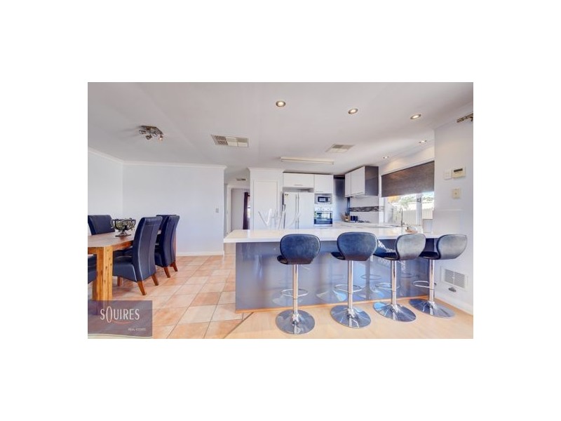 11A Spinnaker Crest, Ballajura WA 6066