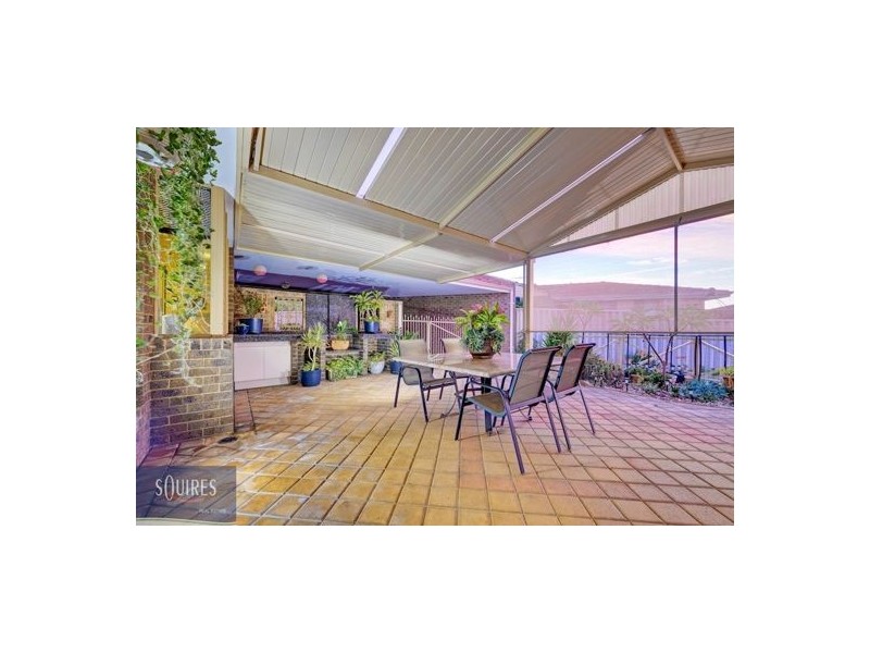 8 Cambrian Mall, Alexander Heights WA 6064