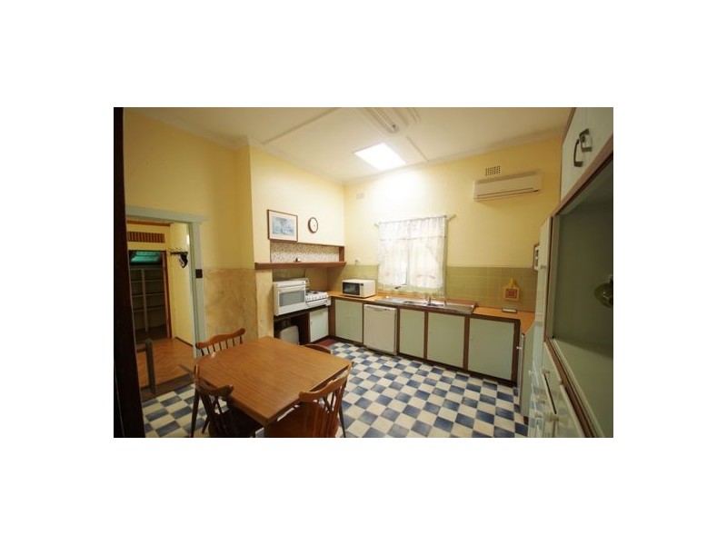 105 Crawford Road, Maylands WA 6051