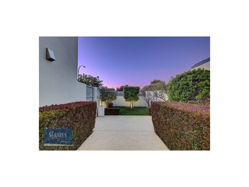 77 Hope Avenue, Salter Point WA 6152