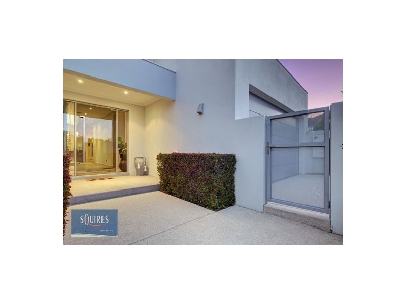 77 Hope Avenue, Salter Point WA 6152