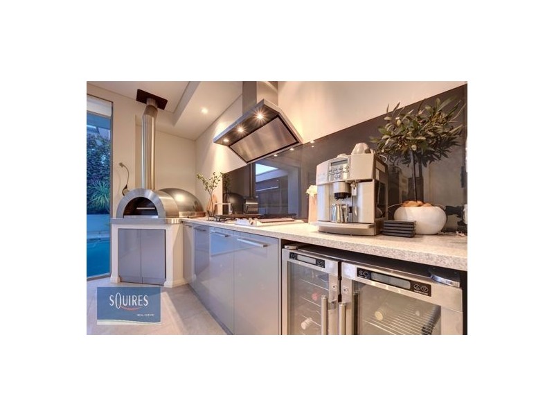 77 Hope Avenue, Salter Point WA 6152