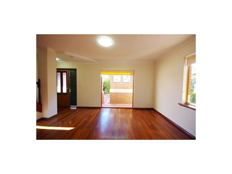 4/42 Caledonian Ave, Maylands WA 6051