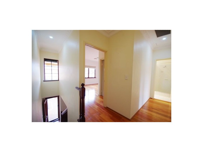 4/42 Caledonian Ave, Maylands WA 6051