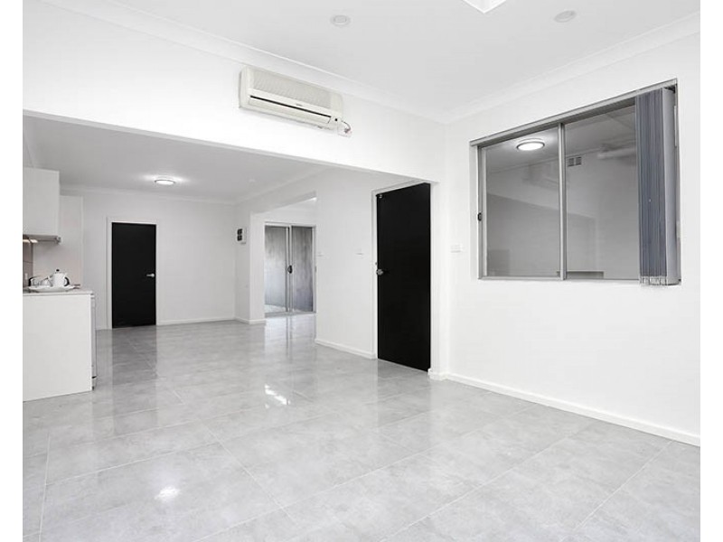 18A Kleins Road, Northmead NSW 2152