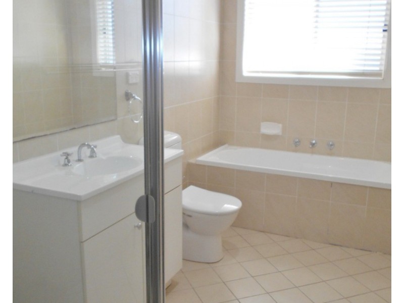 7A Bulli Road, Toongabbie NSW 2146