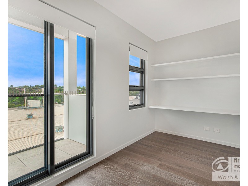 318/180-192 Caroline Chisholm Drive, Winston Hills NSW 2153