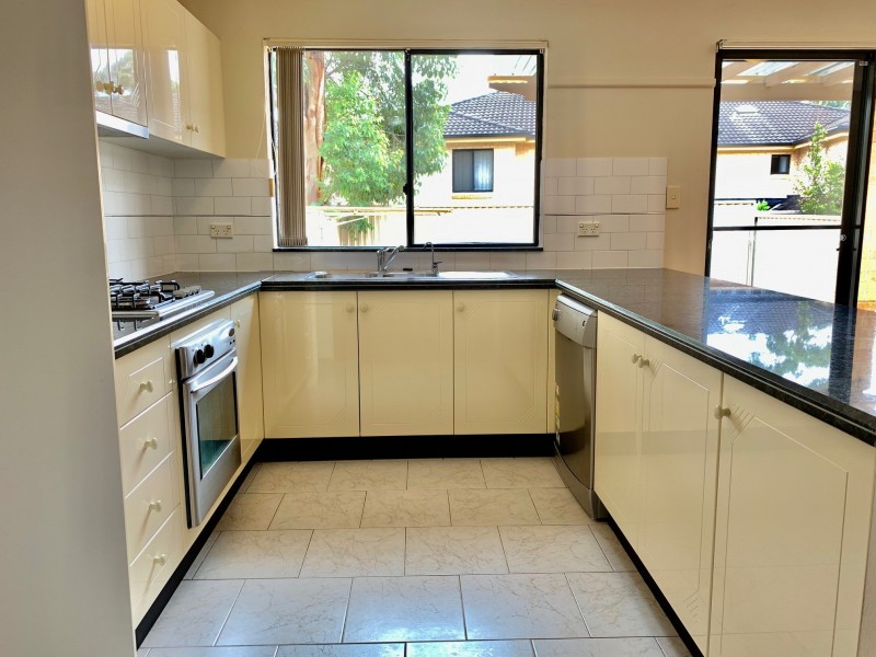 6/4-8 Russell Street, Baulkham Hills NSW 2153