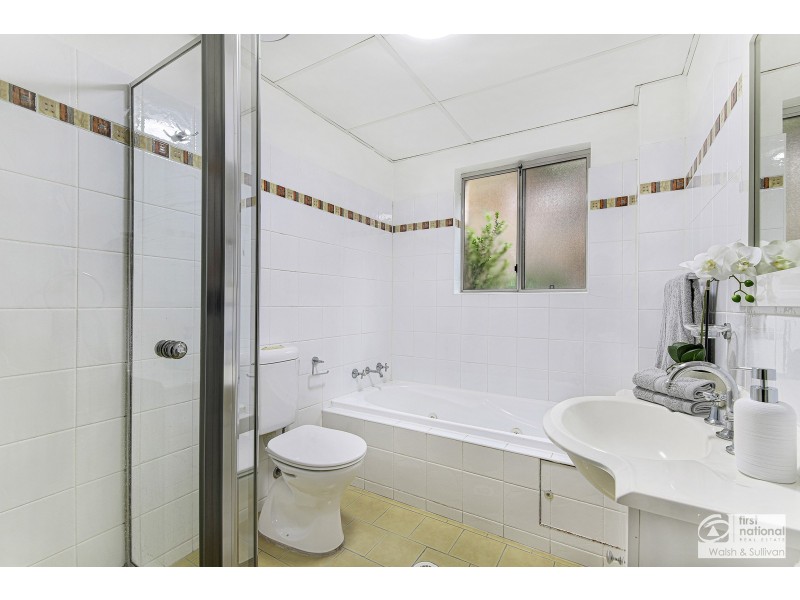 1/2 Conie Ave, Baulkham Hills NSW 2153