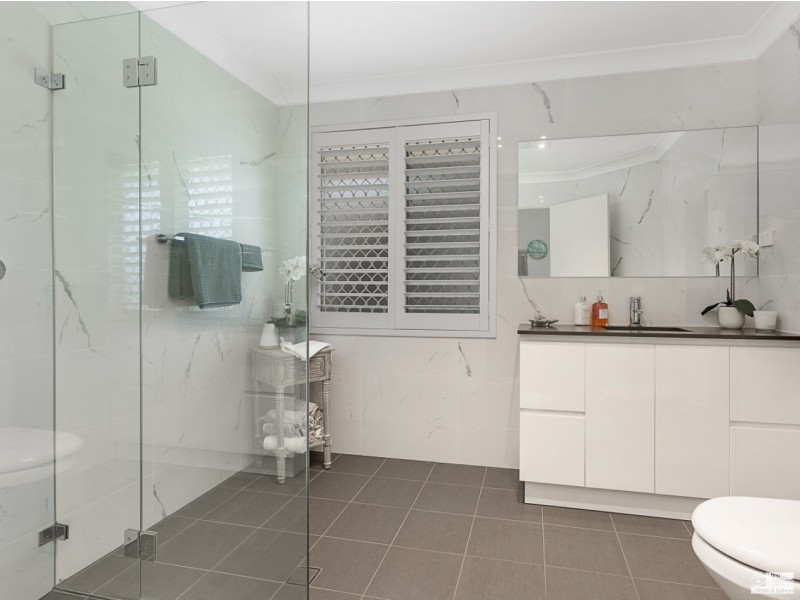 17 Myrtle Grove, Bella Vista NSW 2153