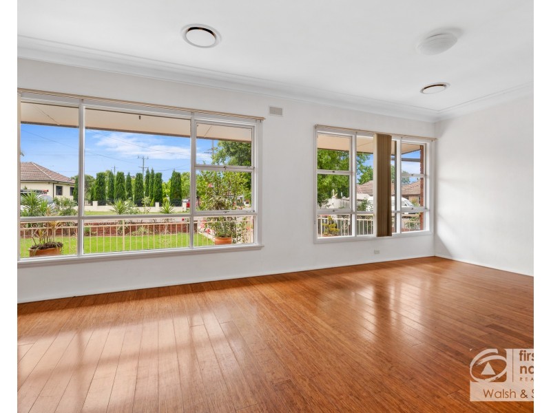 37 Cotswold Street, Westmead NSW 2145