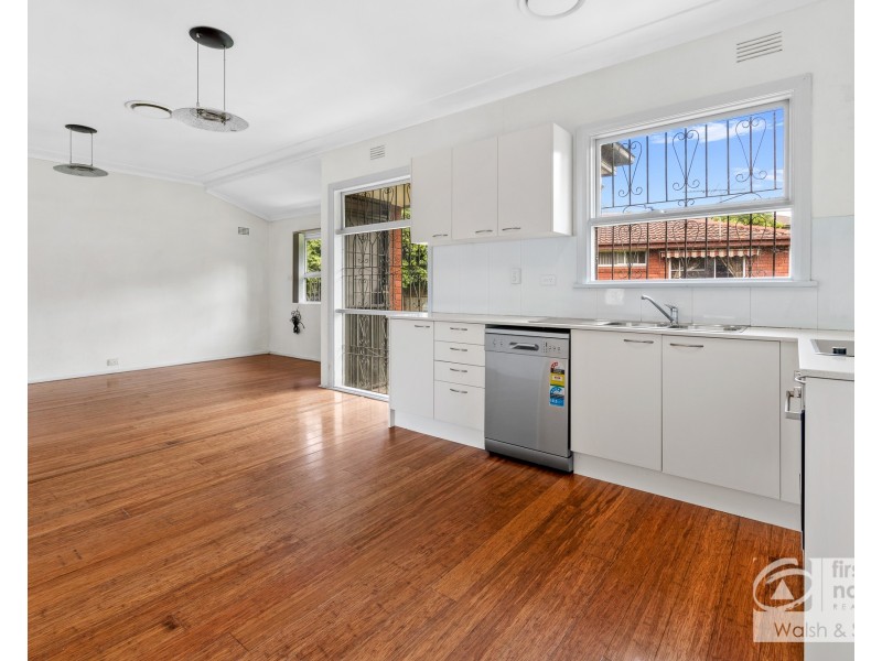 37 Cotswold Street, Westmead NSW 2145