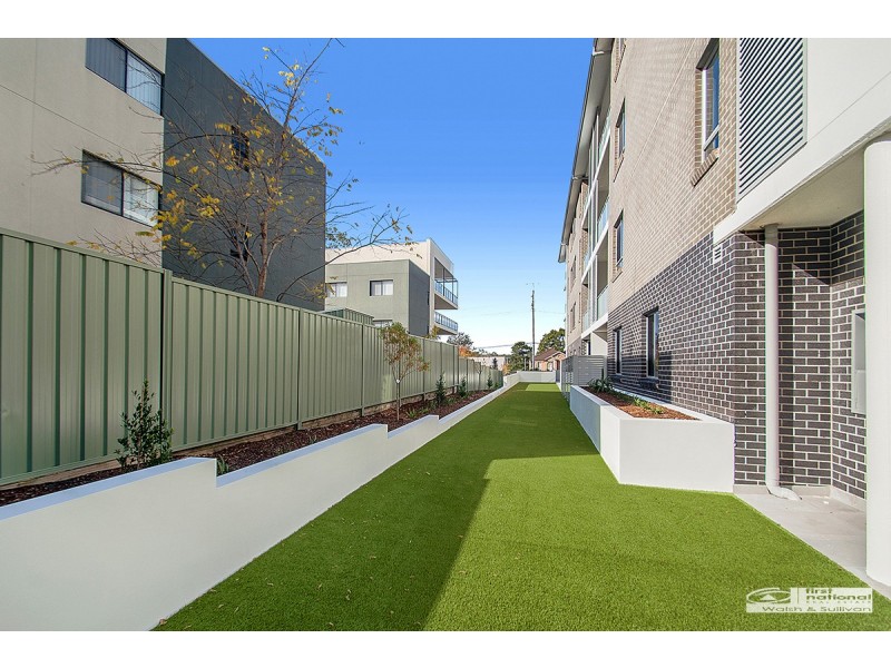 204/14-16 Murray Street, Northmead NSW 2152