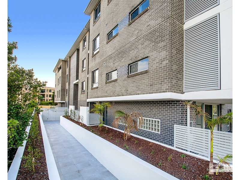 303/14-16 Murray, Northmead NSW 2152
