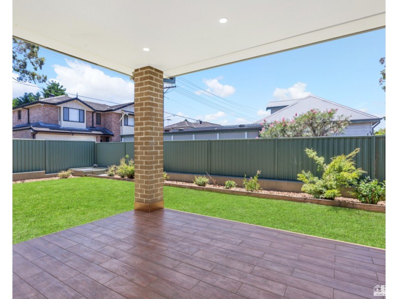 4 Vidilini Lane, Northmead NSW 2152