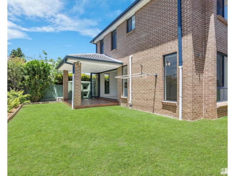 4 Vidilini Lane, Northmead NSW 2152