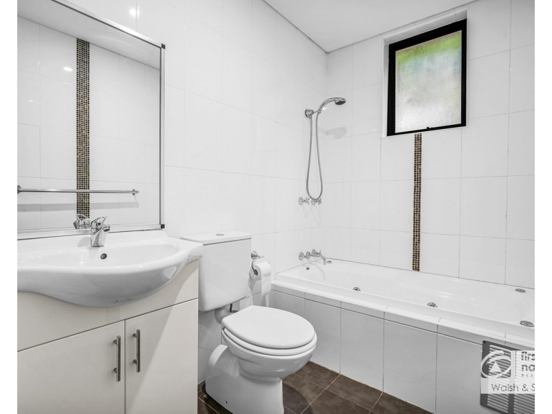 2/20 Redbank Road, Northmead NSW 2152