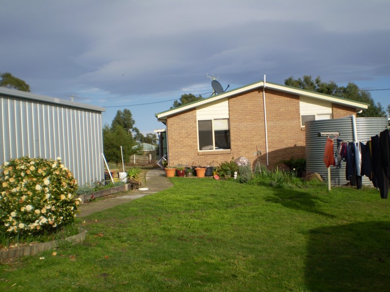 White Beach TAS 7184