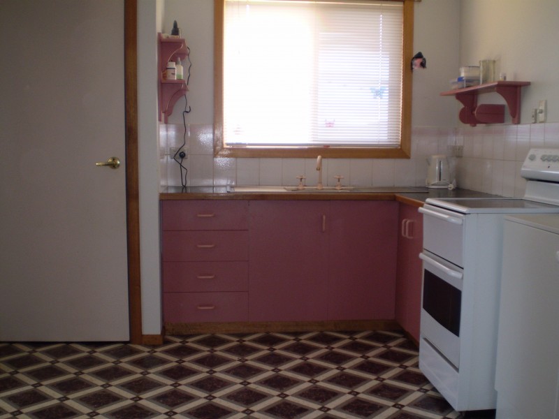 White Beach TAS 7184