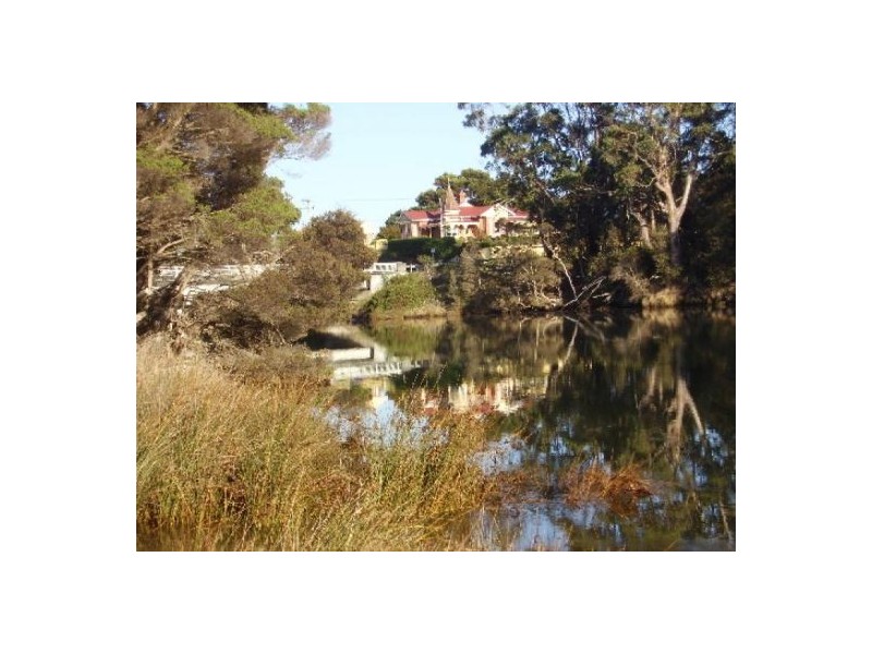 1 Table Cape Rd, Wynyard TAS 7325
