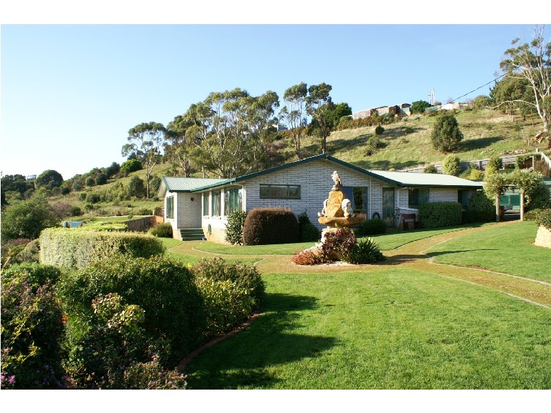 15 Russell St, Leith TAS 7315