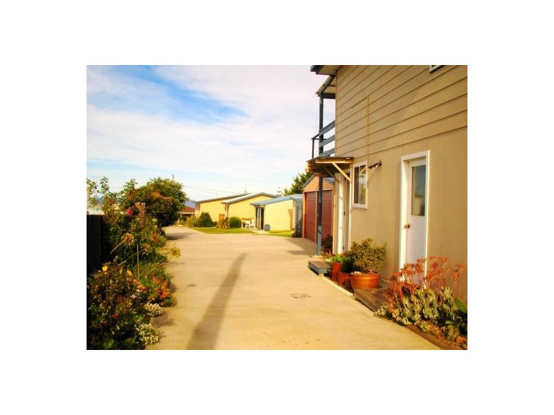 4 Pringle Street, Scamander TAS 7215