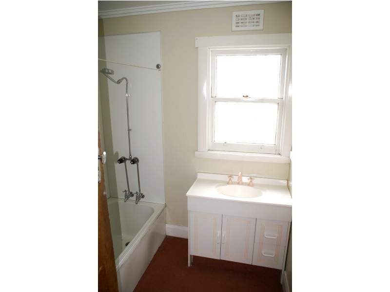 22.  Lewis St, Latrobe TAS 7307