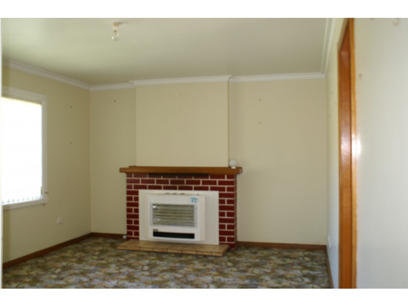 27 Mary St, Ulverstone TAS 7315