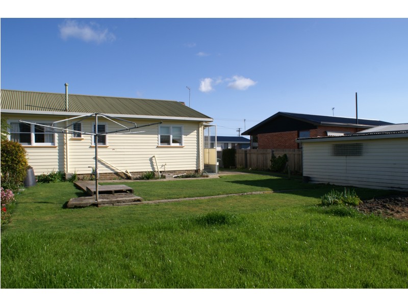 27 Mary St, Ulverstone TAS 7315