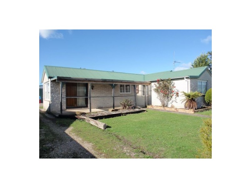 75 Percival, Latrobe TAS 7307