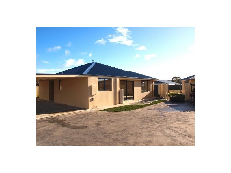 2/14 Earl Grove,, Latrobe TAS 7307